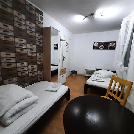 Lorf Hostel&Coffee Krakow Luaran gambar