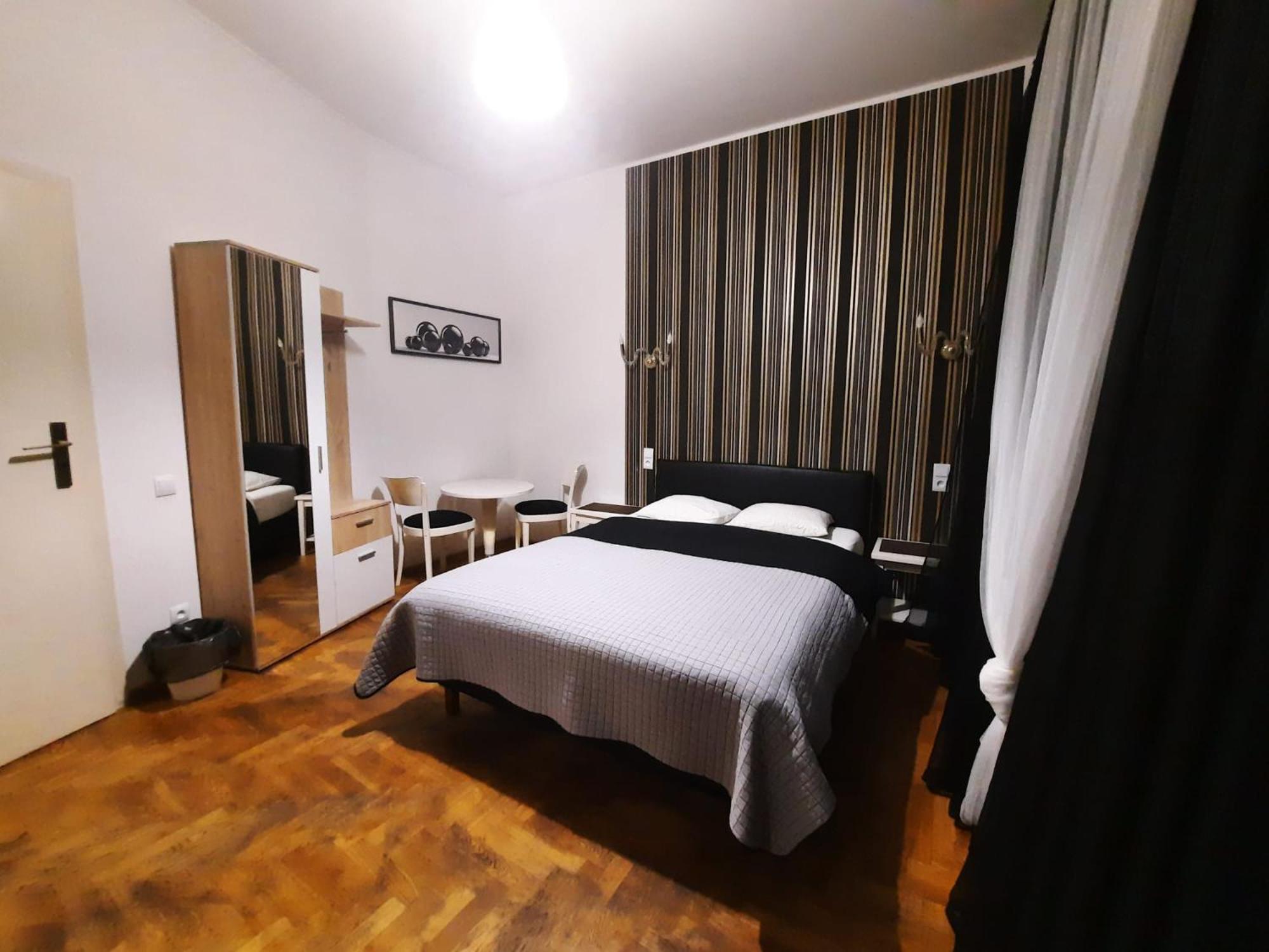 Lorf Hostel&Coffee Krakow Luaran gambar